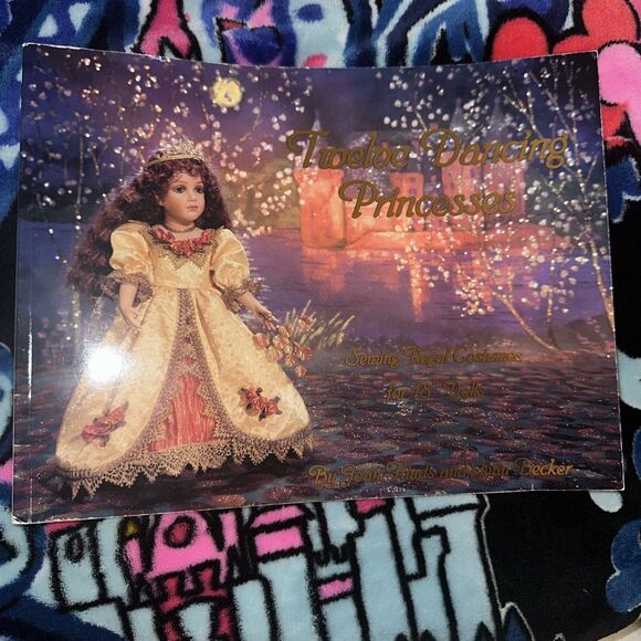 Twelve Dancing Princesses: Sewing Regal Costumes for 18" Dolls - Picture 1 of 4